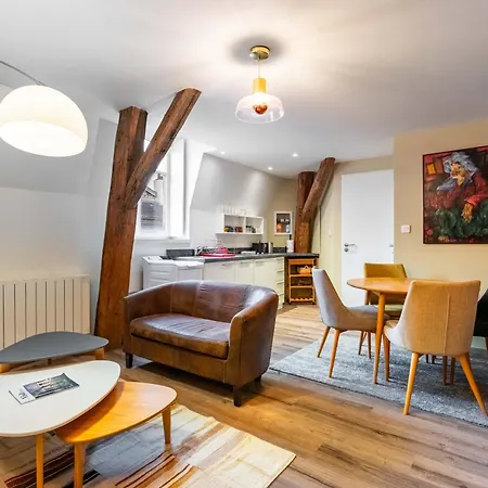 Le Coquet De Saint-epvre - En Centre-ville *