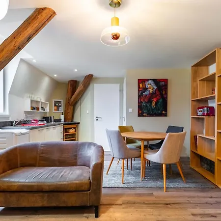 Le Coquet De Saint-epvre - En Centre-ville Appartement *