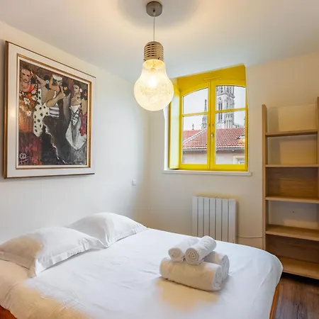 Le Coquet De Saint-epvre - En Centre-ville