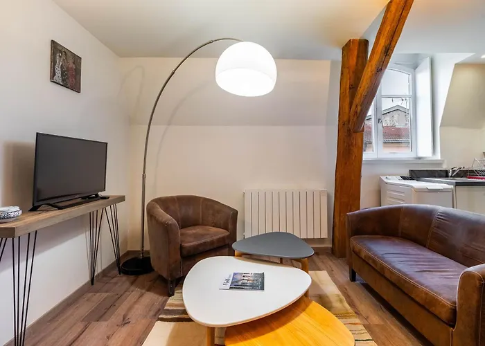 Le Coquet De Saint-epvre - En Centre-ville *